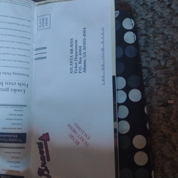 Atlanta Braves 2000 program &BB Cards - Picture 3 of 3